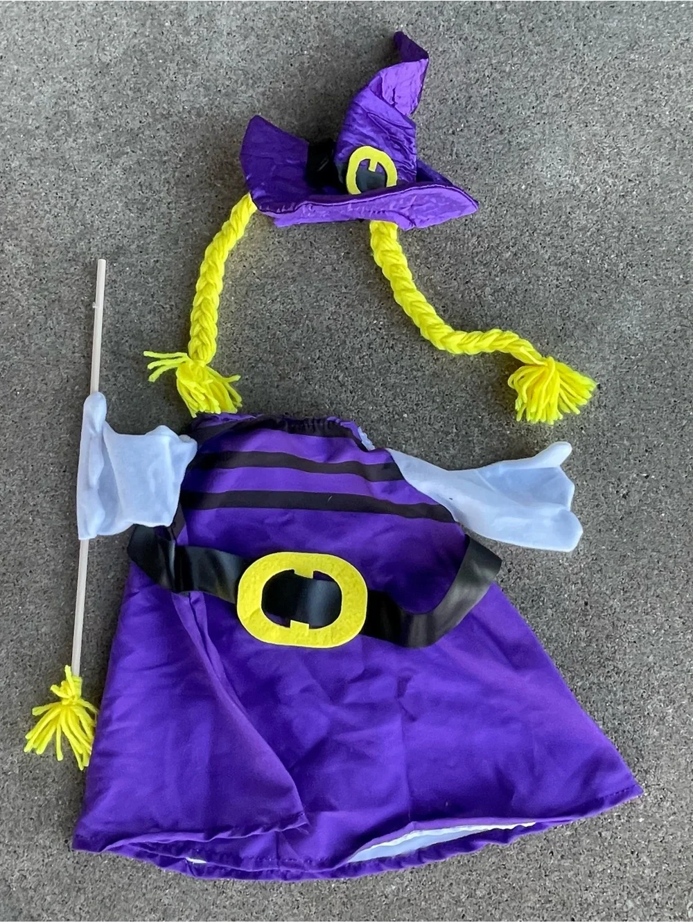 Porch Goose Purple Witch Costume with Yellow Accents - Brand Unknown